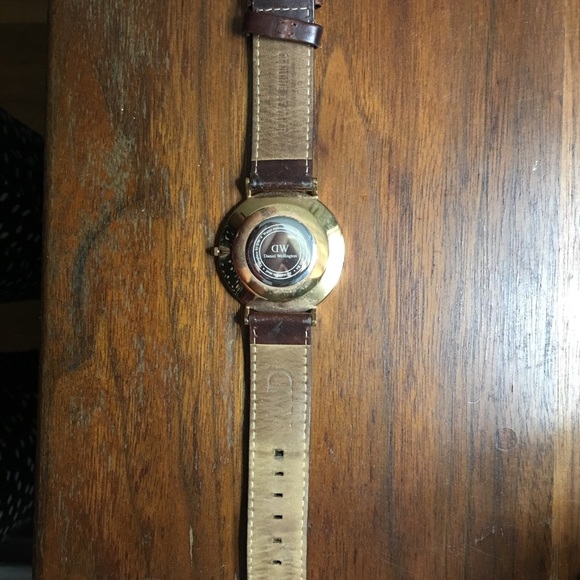 Daniel Wellington Watch- Rose Gold - Picture 3 of 4